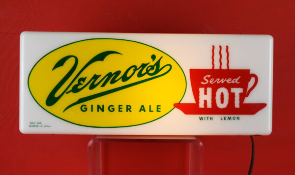 Vernor's Ginger Ale Served Hot Plastic Face Light Up Sign TAC# 037992 - Image 9