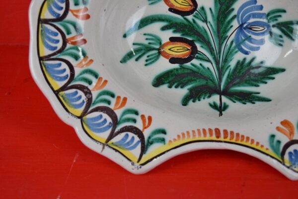Barber Shop Bloodletting Shaving Bowl - Image 5