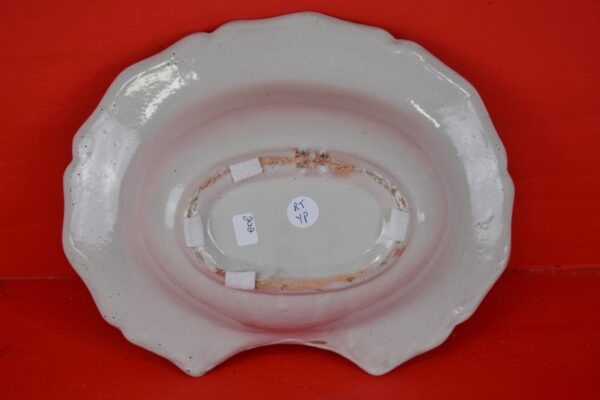 Barber Shop Bloodletting Shaving Bowl - Image 8