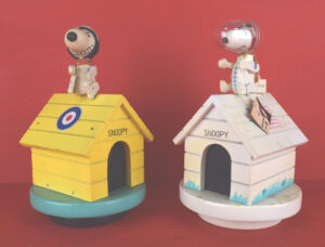 Peanuts Snoopy Doghouse Pair Music Boxes Astronaut Red Baron