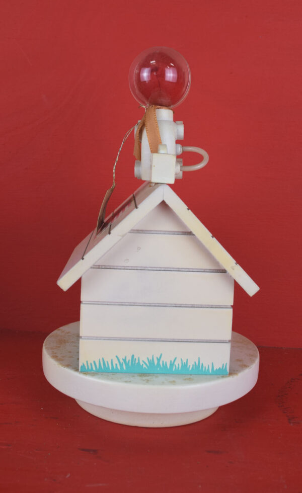 Peanuts Snoopy Doghouse Pair Music Boxes Astronaut Red Baron - Image 5