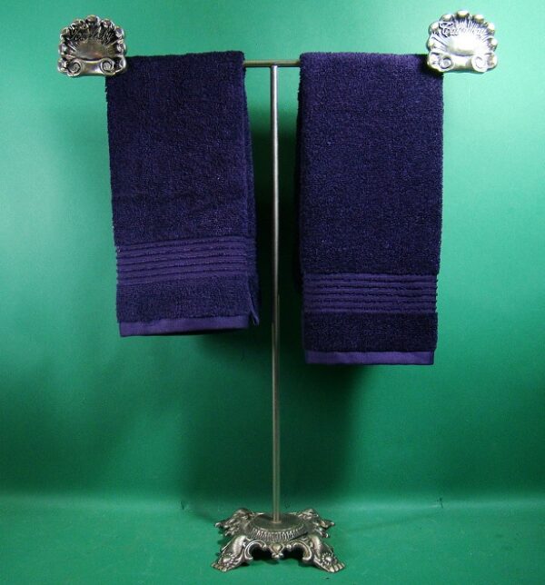 Store Display Towels by Callaway Chrome