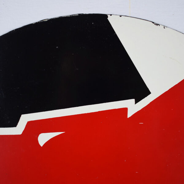 Wolf's Head Motor Oil Oval Flange Sign AM 4-71 Nice Size